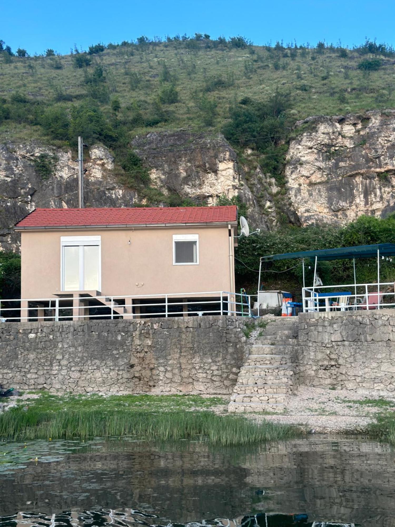 Lakeside Harmony Apartment Golubovci Exterior foto